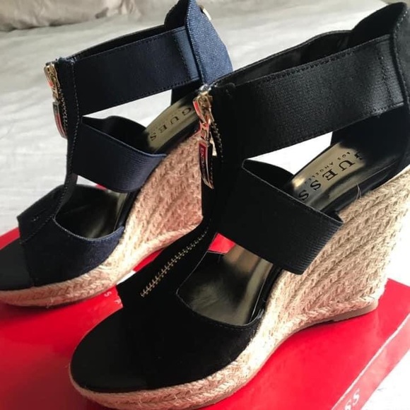 👠 NEW Guess Sandals (Black) - Picture 2 of 3